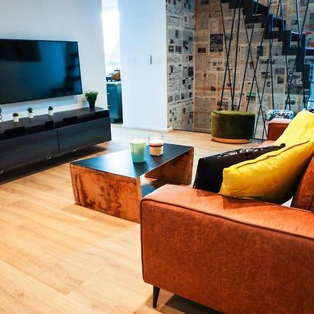 Amazon Corten Marche-en-Famenne Bagian luar foto