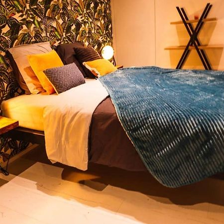Amazon Corten Marche-en-Famenne Bagian luar foto