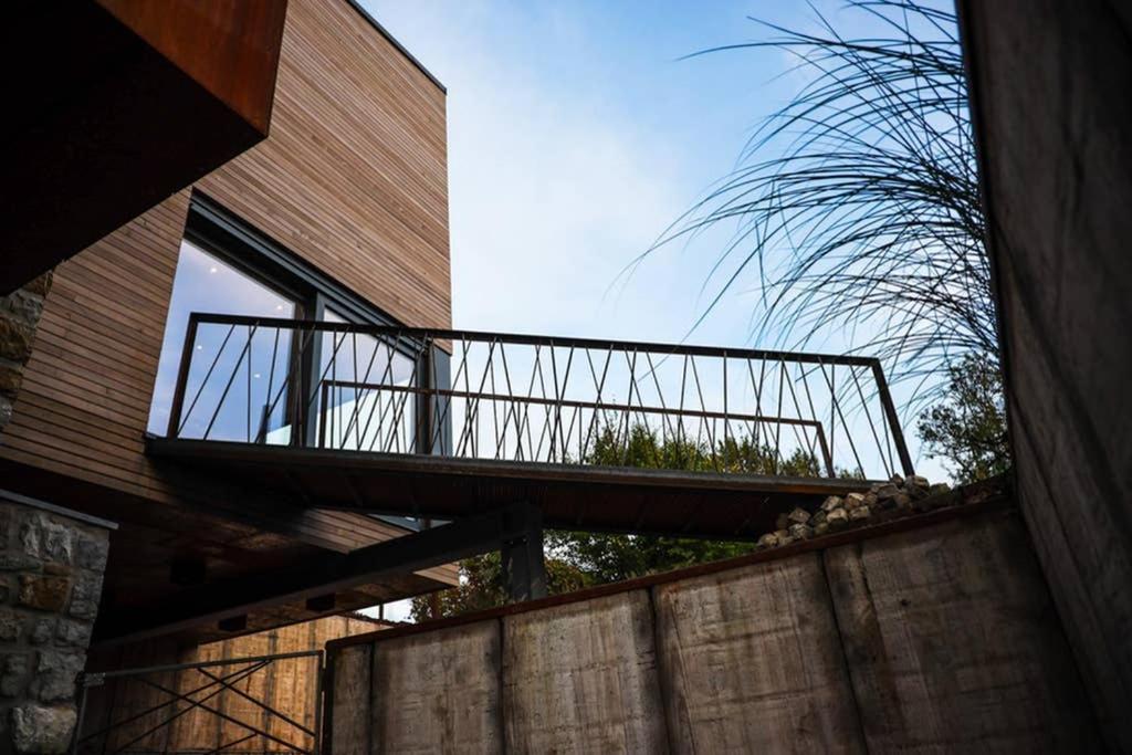 Amazon Corten Marche-en-Famenne Bagian luar foto