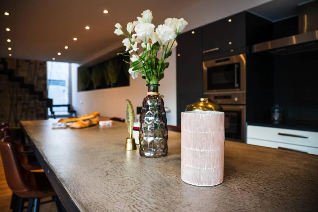 Amazon Corten Marche-en-Famenne Bagian luar foto